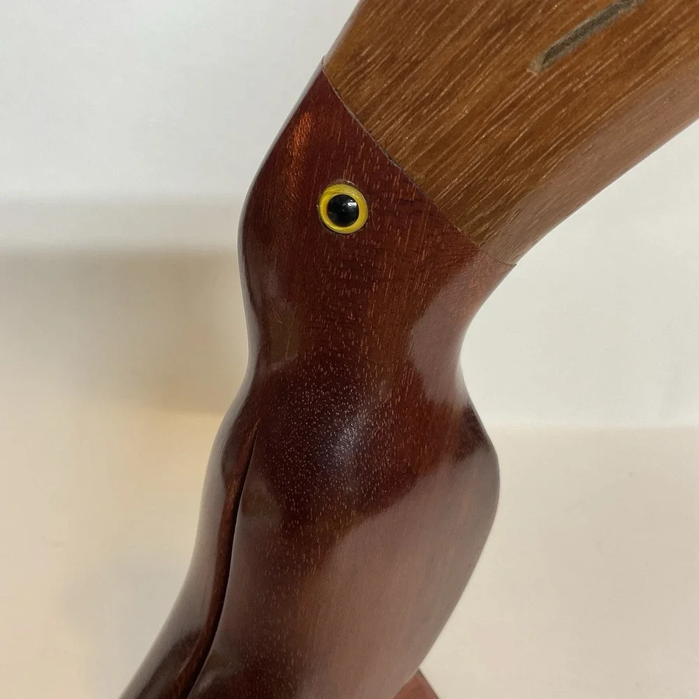 Vintage Brazil Wood Hand Carved Toucan Sculpture Figurine Statue Glass Eyes 9,5